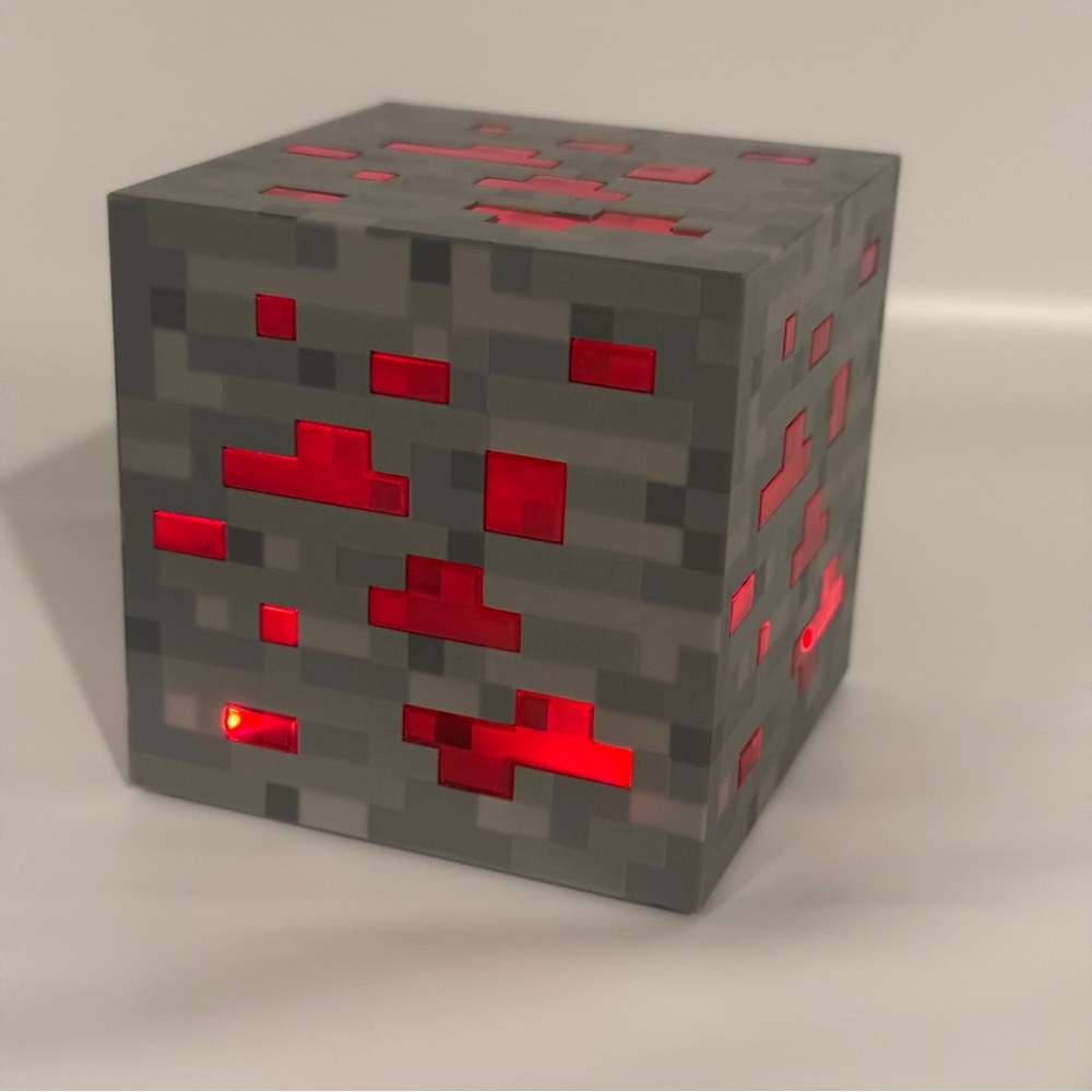 MINECRAFT 2012 ThinkGeek REDSTONE ORE NIGHTLIGHT Touch Cube Light Up Works
